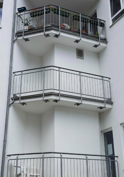 Оригинальные балконы.