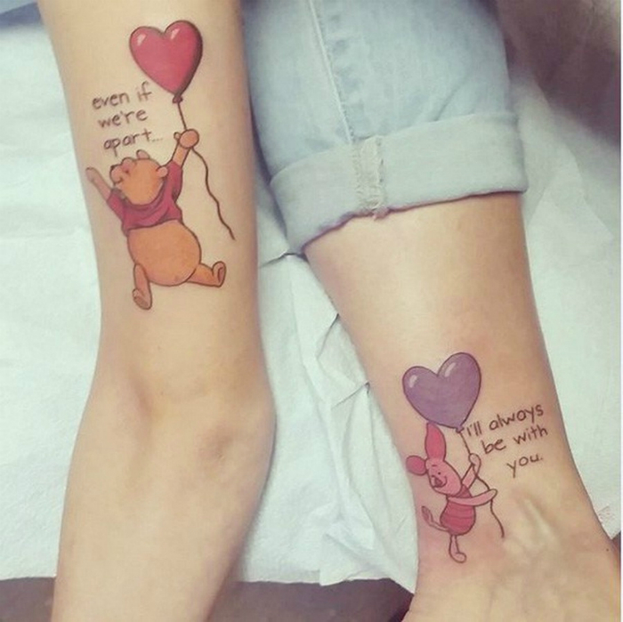 Татуировки Винни Пуха и Пяточка, которые любят друг друга даже на расстоянии.