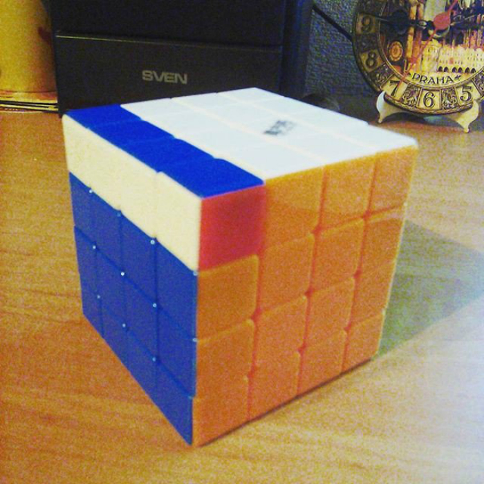 Коварный кубик Рубика.