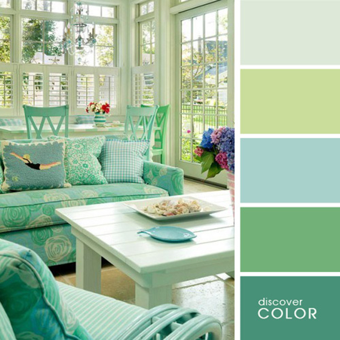 Оттенки зеленого и белый - отличные цвета для гостиной.