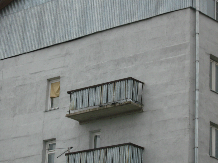 Бутафорский балкон.