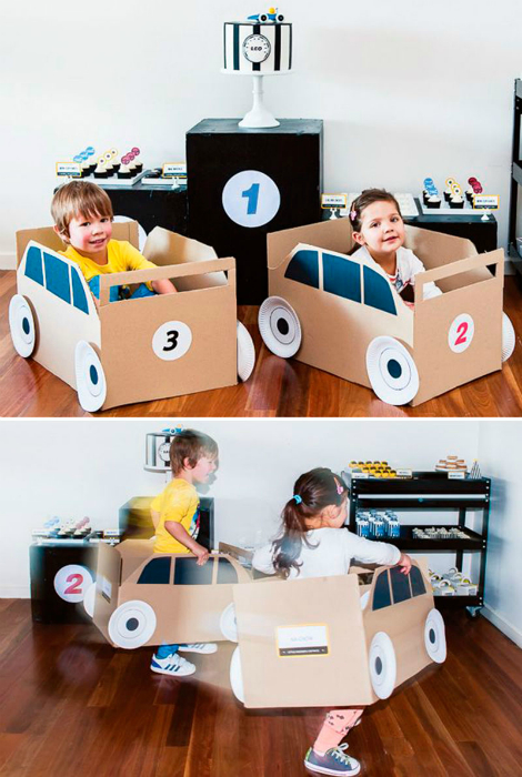 Игрушечные автомобили для малышей.