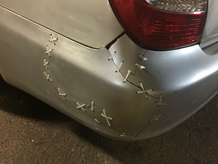 Креативный ремонт авто. | Фото: Reddit.