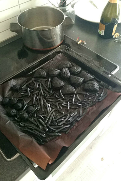 По мнению Novate.ru, блюдо получилось слишком зажаристым. | Фото: Kienthuc.