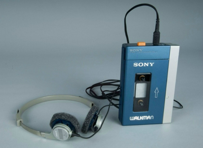 Кассетный плеер Sony Walkman.