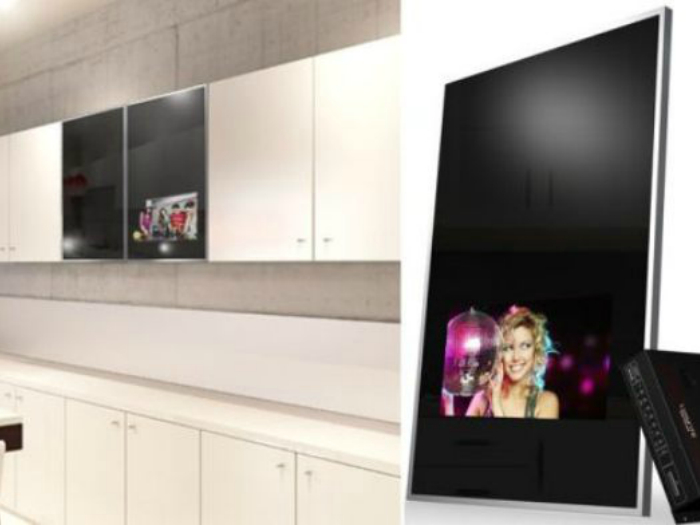 Компания Luxurite и создала встроенный зеркальный телевизор с Wi-Fi, который устанавливается в дверцы навесного шкафа.