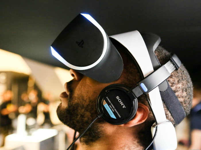 Функциональные очки виртуальной реальности под названием - Sony Morpheus.