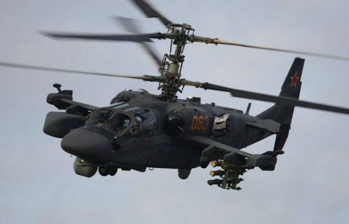 Российский ударный вертолёт под названием - Ка-52 «Аллигатор».