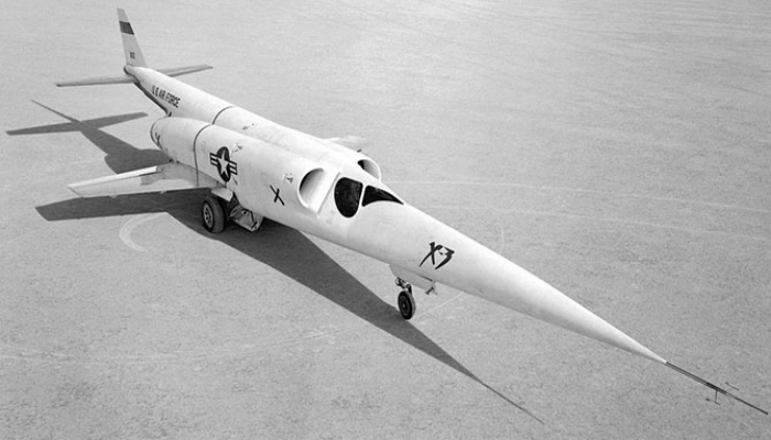 Американский экспериментальный самолет-моноплан под названием - Douglas X-3 Stiletto.