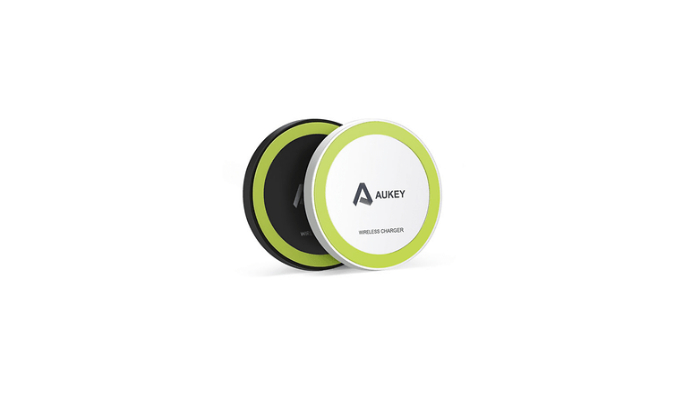 Качественная надежная беспроводная зарядка под названием - Aukey QI Wireless Charger.