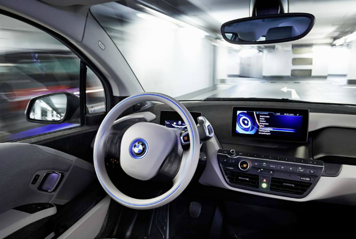Автомобильная система под названием - BMW i3s.