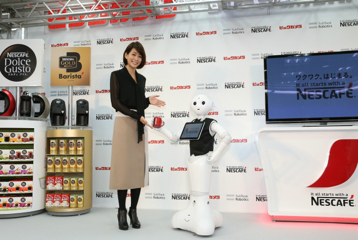 Японский эмоциональный робот под названием - Pepper.