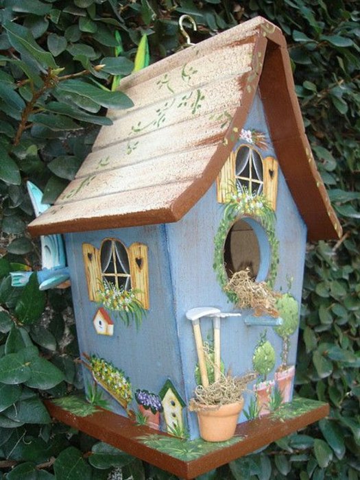 Реалистичный домик для птиц