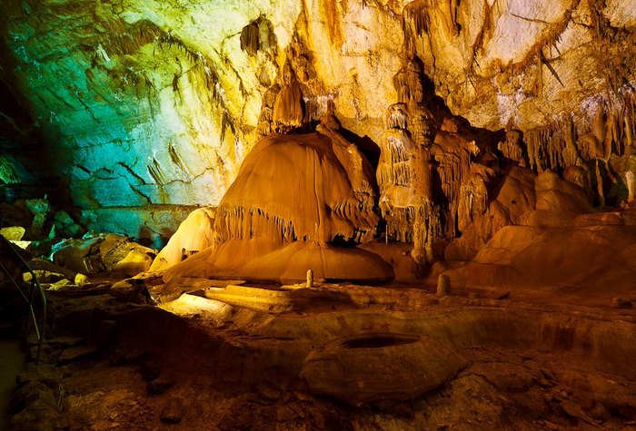 Залы Мраморной пещеры. Автор фото: Денис Французов
