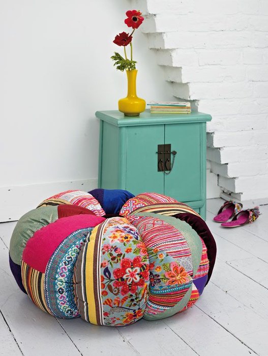 Пэчворк в интерьере — модное лоскутное шитье в вашей квартире