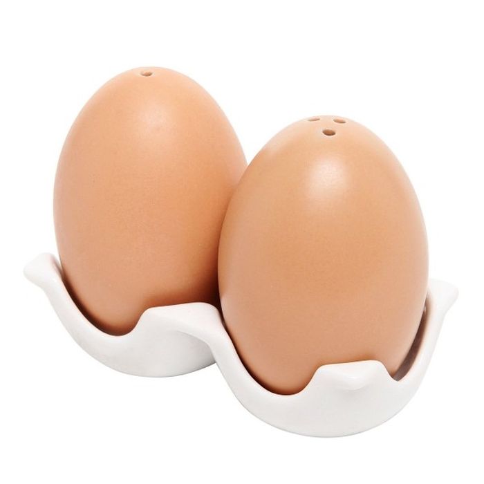 Солонка и перечница в форме куриных яиц