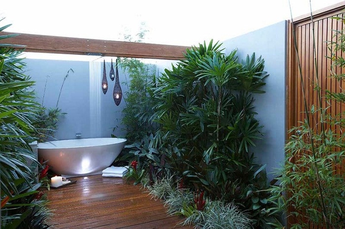 Очень крутое и необычное решение разместить мини-сад в ванной комнате, что выглядит незабываемо.