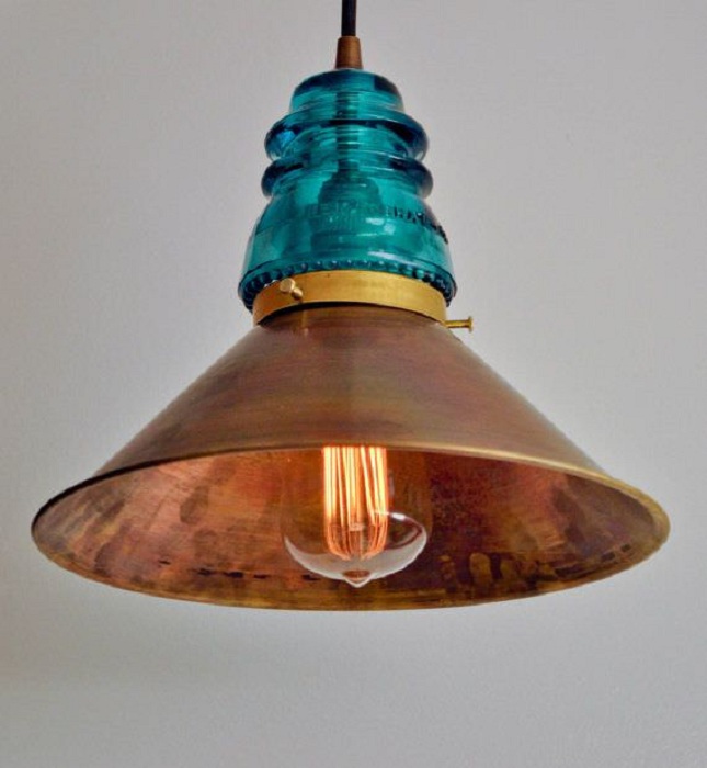 Яркий и невероятный подвесной светильник, который украсит любой интерьер в промышленном стиле.