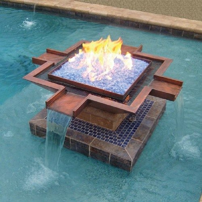 Контрастное сочетание огня и воды что украсит и преобразит любой двор, подарит отличное настроение и обстановку.
