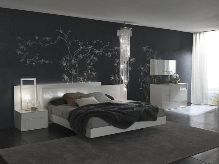 Чтобы оформит комнату особенно и изыскано стоит использовать роспись стен, что и станет основным акцентом в такой комнате.