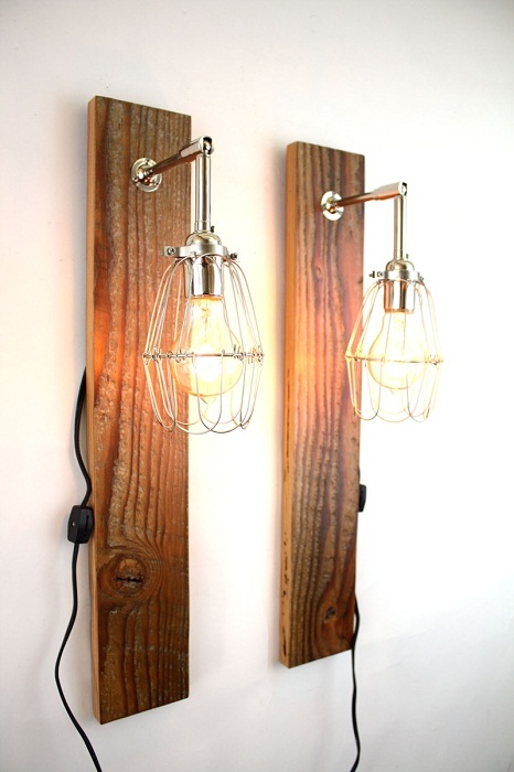 Интересный вариант облагородить интерьер с помощью оригинальных деревянных светильников.