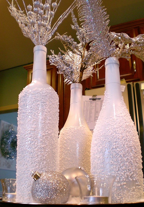 Интересный декор ваз в новогоднем стиле, что станет просто изюминкой любого интерьера.