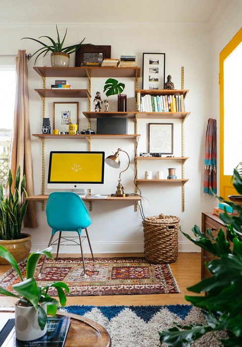 Прекрасный декор уютного и небольшого мини-офиса, который станет просто отличным дополнением к любой комнате.