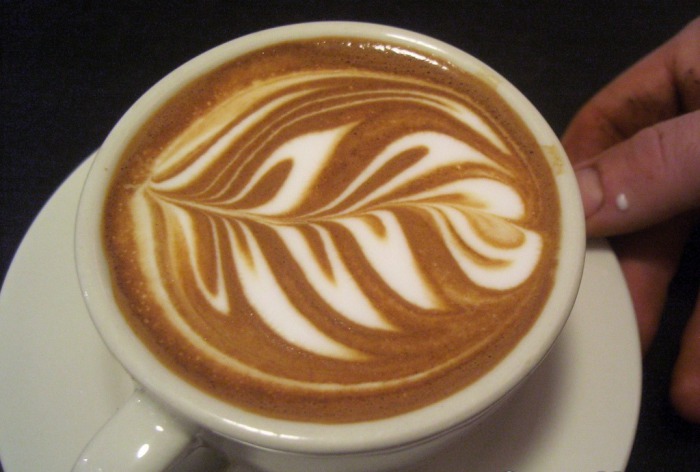 О том, как делаются рисунки на кофе.