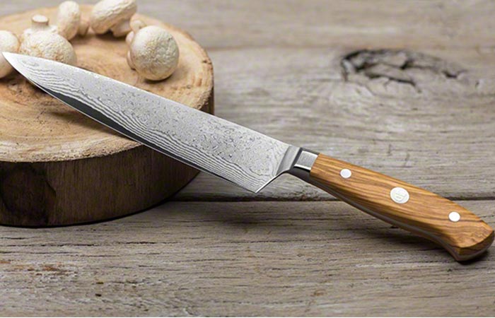 Новый нож из дамасской стали.
