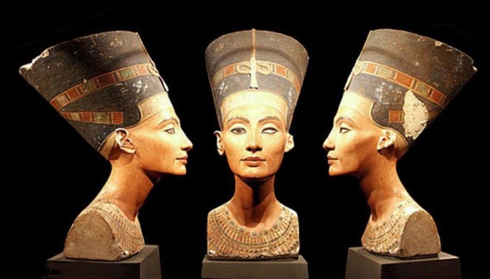  Бюст Нефертити, найденный в 1912 году.