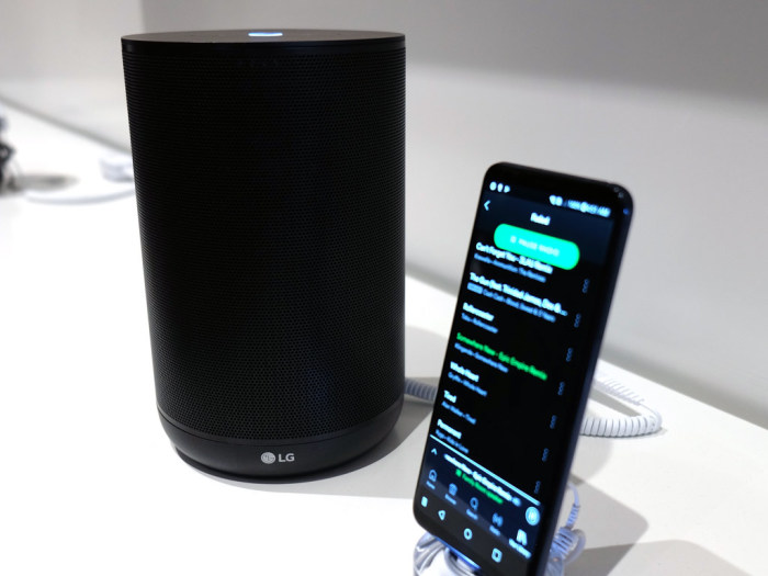 Умный динамик LG ThinQ Speaker.