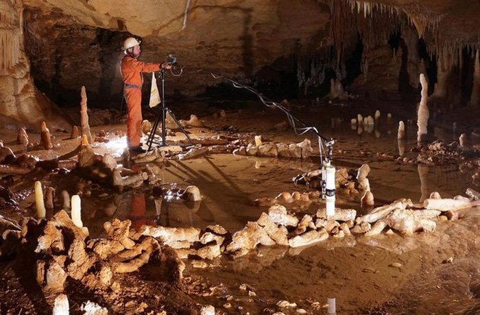 Пещеры неандертальцев.