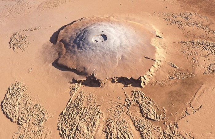 Марсианский Олимп - самая высокая гора в Солнечной системе.