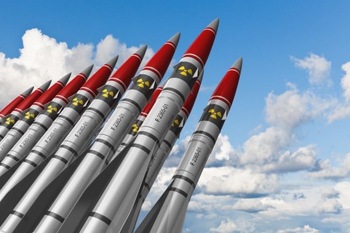 С 1940 по 1996 годы США потратили 8,8 триллиона долларов на ядерное оружие.