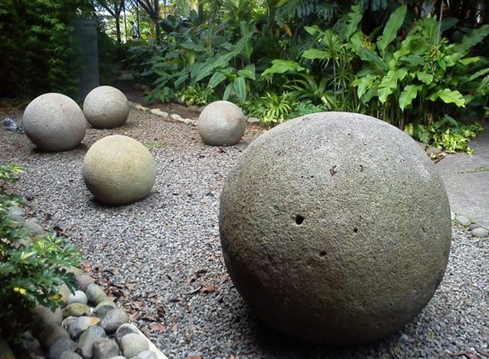 Каменные сферы Коста-Рики
