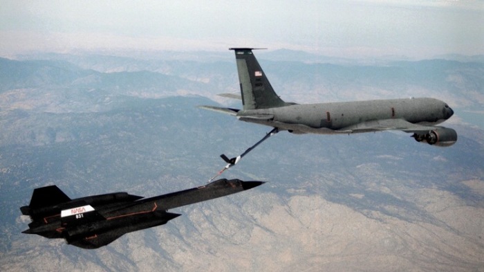 Дозаправка Lockheed SR-71 в воздухе. | Фото: tested.com.