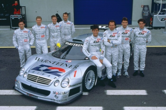 Гоночный CLK GTR заводской команды Mercedes-Benz.