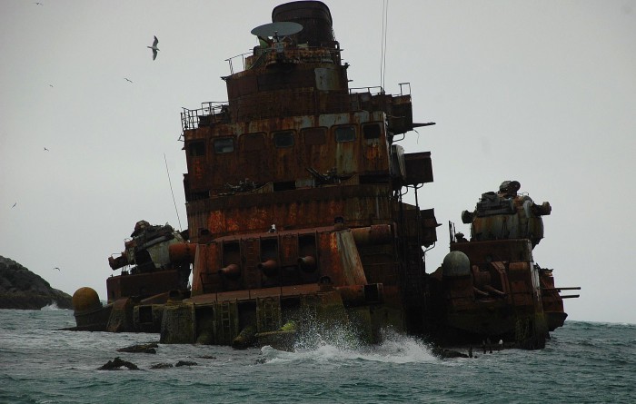 Крейсер «Мурманск» у берегов Норвегии, 2008 год.