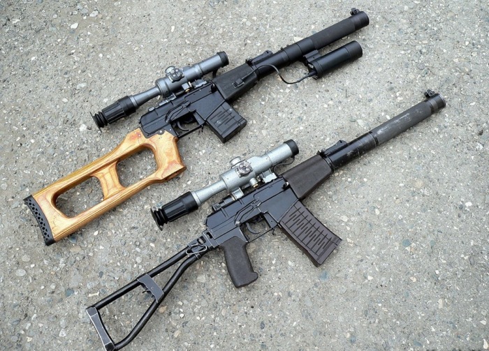 Бесшумная винтовка ВСС «Винторез» и автомат АС «Вал». | Фото: drive2.ru