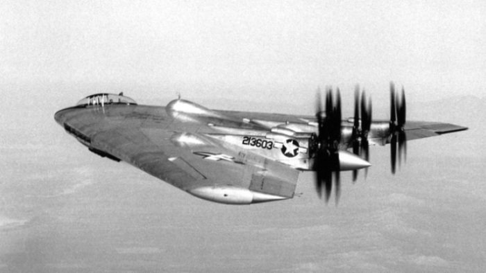 Бомбардировщик Northrop XB-35 нового поколения.