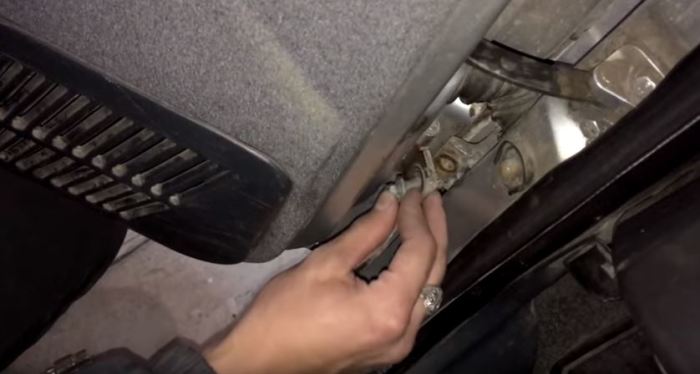 Как сделать петли на дверях авто