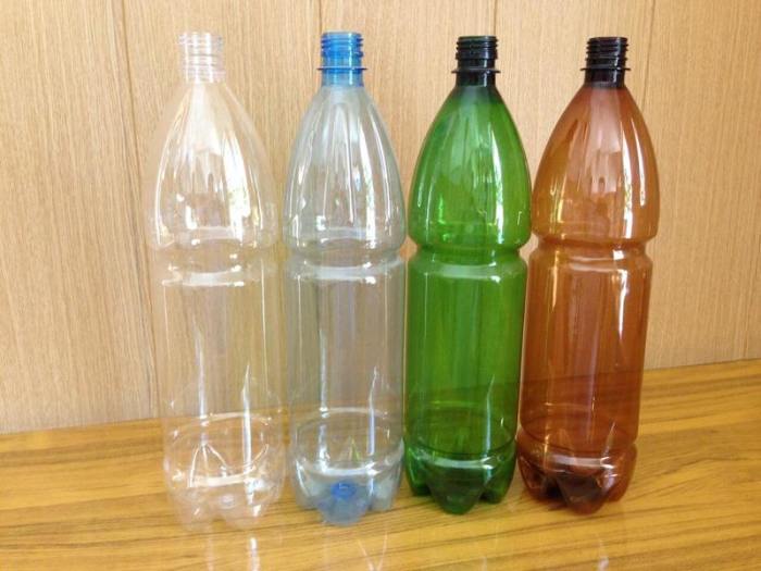 Понадобятся пустые бутылки. /Фото: yandex.ru.