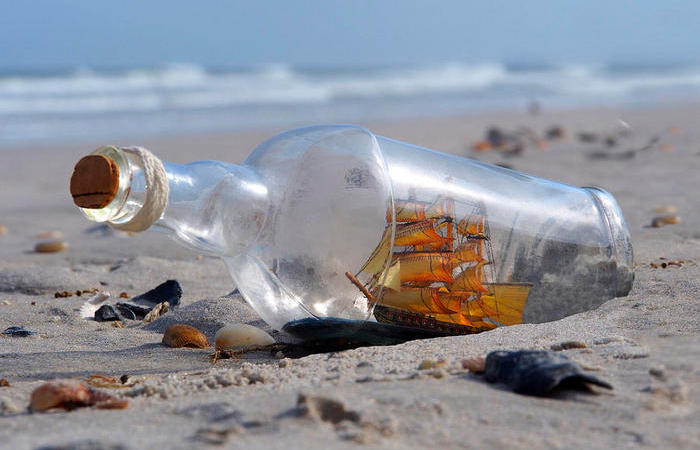 Корабли в бутылках: как создаются самые необъяснимые морские сувениры