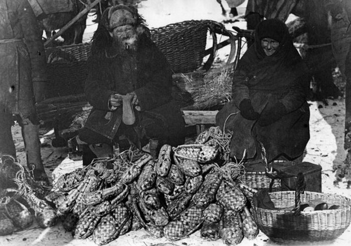 Сколько лаптей в год нужно было русскому крестьянину, и как быстро изнашивалась обувь