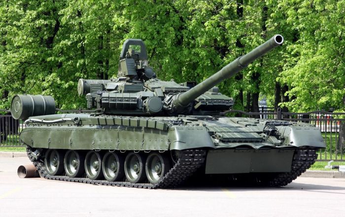 Танк Т-80 стал последним танком созданным в СССР. /Фото: goodfon.ru.