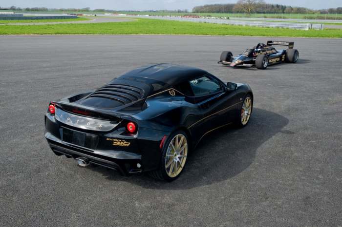 Evora 410 Sport-Lotus, вдохновленный «Формулой 1».