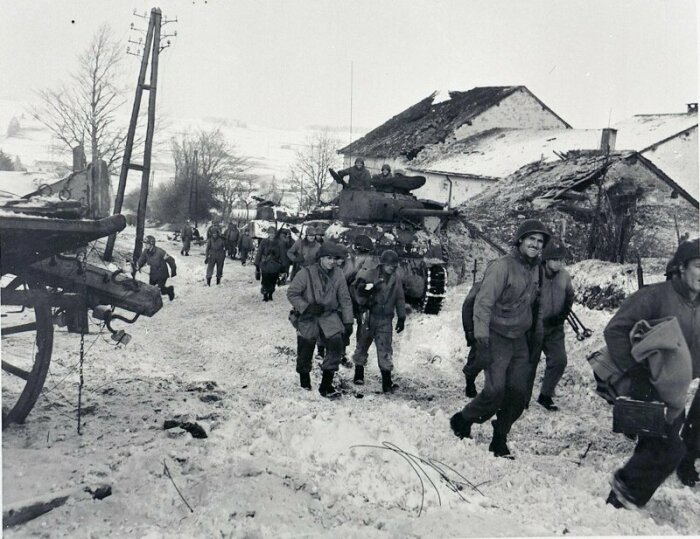 Немцы всеми силами пытались сорвать операцию в Арденнах. /Фото: m.fishki.net.