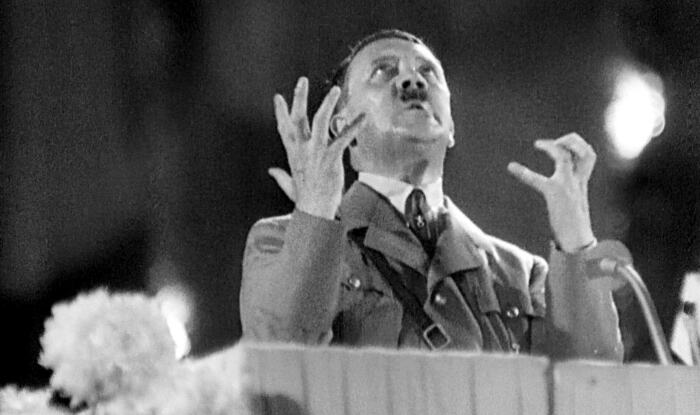 Гитлер был не доволен. /Фото: imgflip.com.