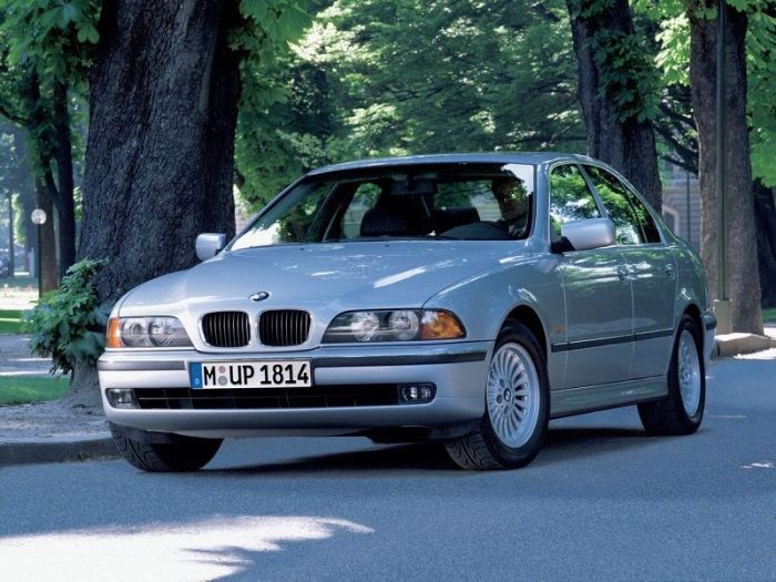 Суперпопулярный BMW 5 Series E39 буквально расхватывали.