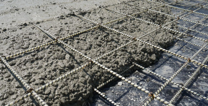 Армирование бетона - лучший способ укрепить конструкцию. /Фото: baubetonspb.ru